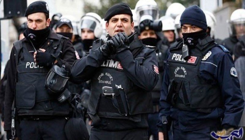 السلطات التركية تحتجز أكثر من 180 مهاجرا غير شرعي