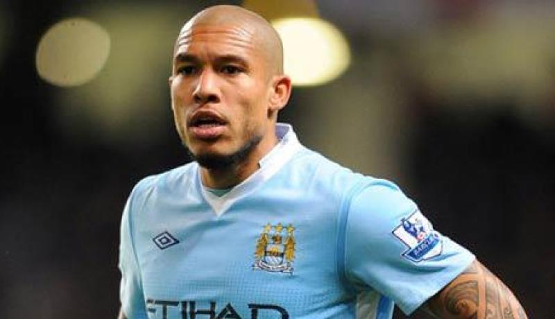 دي يونغ يسافر الى فنلندا من اجل الخضوع لعملية جراحية