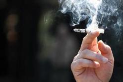 غرامة مالية ما بين 2000 إلى 5000 دج للمدخنين بالأماكن العمومية