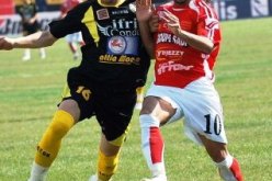 شيوخ …كهول..وشبان يذرفون دموعا