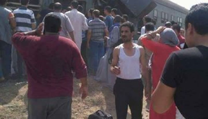 بالصور- مصر: 159 ضحية في تصادم قطارين بالإسكندرية