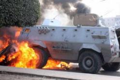 مقتل مدني وإصابة 6 عسكريين في استهداف مدرعة للجيش المصري