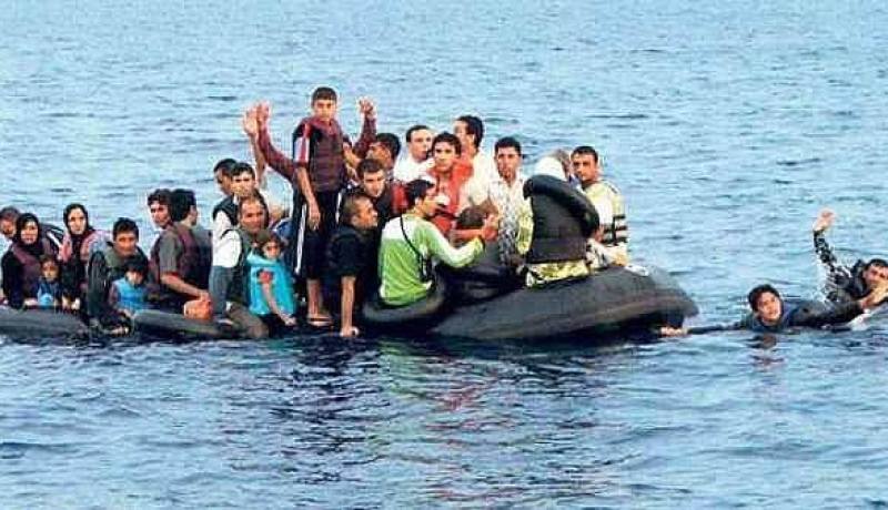 إنقاذ 72 حراق من بينهم حامل و14 طفلا بعد إنقلاب قاربهم