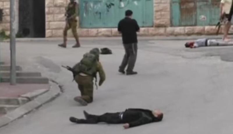 بالفيديو يظهر جندي إسرائيلي يطلق النار على رأس جريح فلسطيني ملقى على الأرض