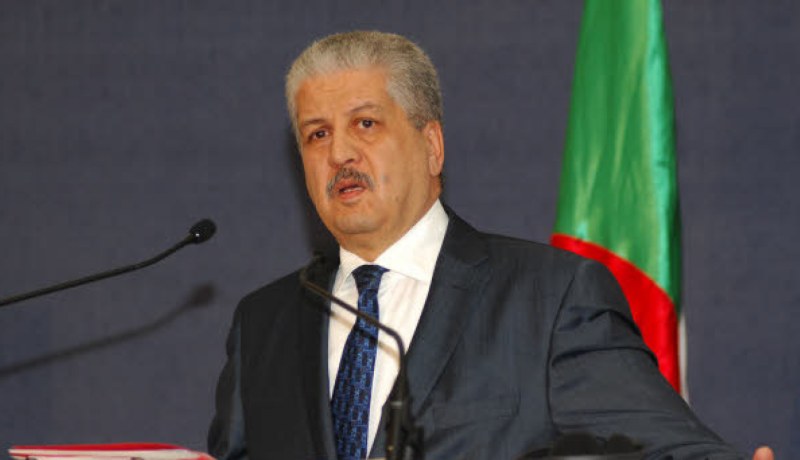 سلال يستقبل وزير الشؤون الخارجية الأنغولي