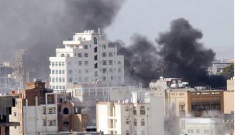 جنود يطوقون القصر الرئاسي في مالي وسماع دوي إطلاق نار