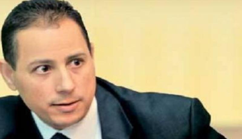 رئيس البورصة المصرية يبعد تعليق التعاملات