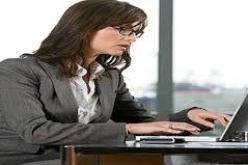 نساء يبرزن ضرورة منح فرص أكثر للمرأة العلميات لبلوغ مناصب إتخاذ القرار