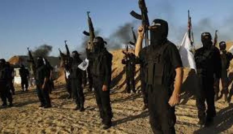 داعش يقترب من الحدود الجزائرية بعد إعلان منظمة التوحيد والجهاد الولاء للتنظيم