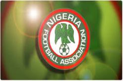 الاتحاد الدولي لكرة القدم يوقف إتحادية نيجيريا بسبب التدخل الحكومي