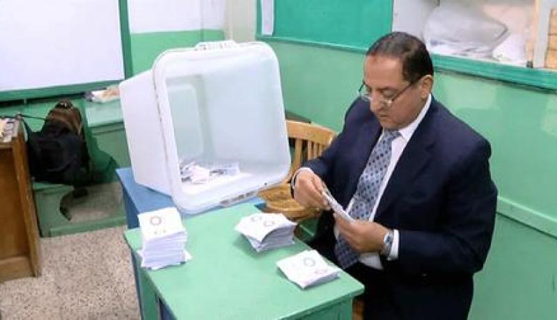التلفزيون المصري يعلن أن نسبة الموافقة على الدستور الجديد تجاوزت 95 بالمائة
