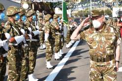 الفريق شنڨريحة من وهران: “كافة حدودنا البرية ومياهنا الإقليمية ومجالنا الجوي أمانة بين أيدي رجال الجيش “