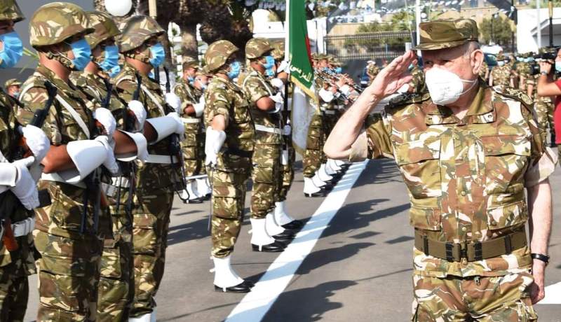 الفريق شنڨريحة من وهران: “كافة حدودنا البرية ومياهنا الإقليمية ومجالنا الجوي أمانة بين أيدي رجال الجيش “