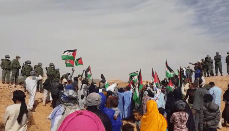 الصحراء الغربية: وقفة إحتجاجية أمام ثغرة القائدية بأم دريقة بالقطاع العملياتي ميجك المحررة