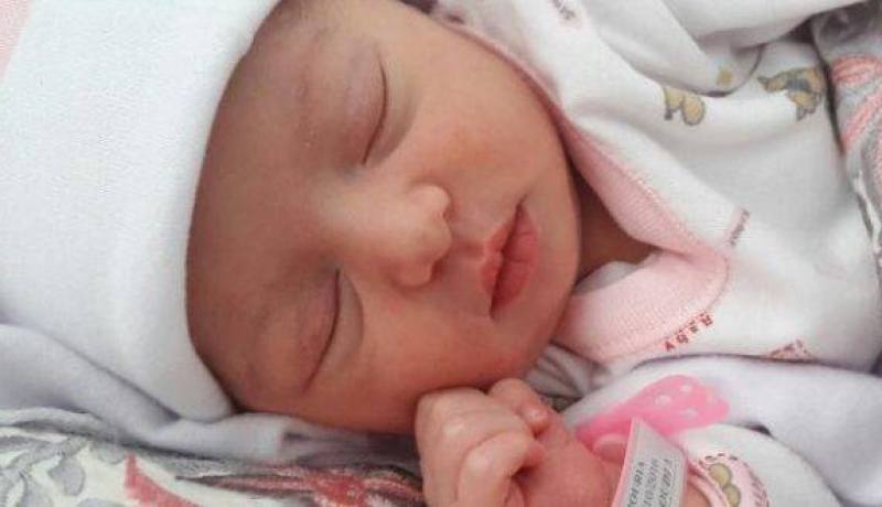 حاجّة جزائرية ترزق بـ “آية” في مكة المكرمة