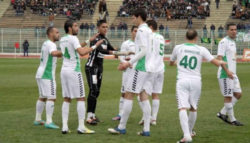 جمعيو وهران: نحو تسريح 10 لاعبين و استقدام 8 لاعبين