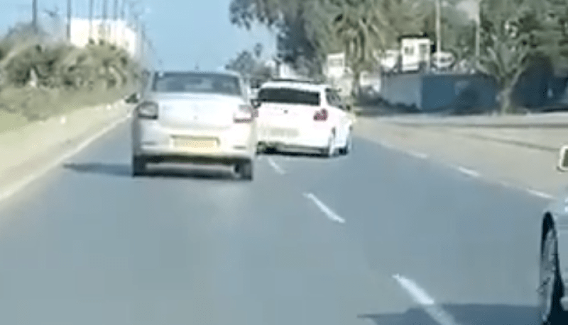 شاهد.. سائق polo متهور يقوم بمناورات خطيرة بالطريق