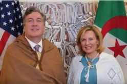 بالفيديو.. السفير الأمريكي يهنئ الجزائريين “بيناير”