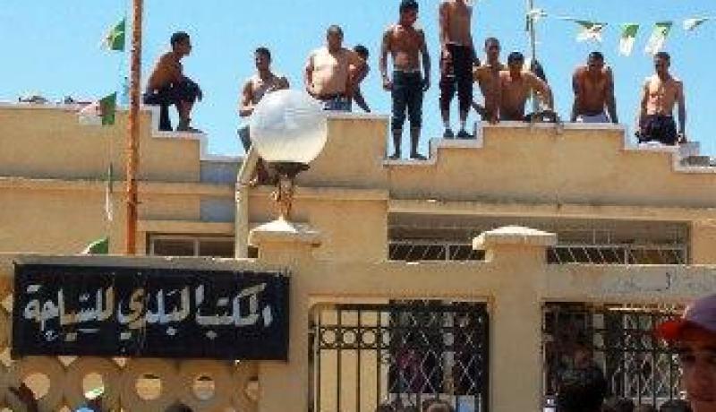 أميار ومسؤولون يهددون بالإستقالة من مناصبهم بعنابة