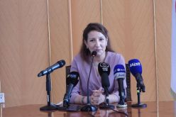 وفاء شعلال تستلم مهامها على رأس وزارة الثقافة