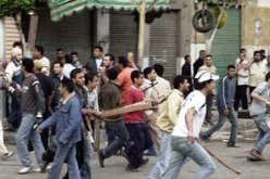 اشتباكات عنيفة بالسيوف بين عصابتين بالمدينة القديمة