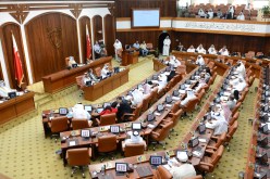 برلمان البحرين يرجىء التصويت على مقترح لمنع الشباب من السفر إلى خمس دول