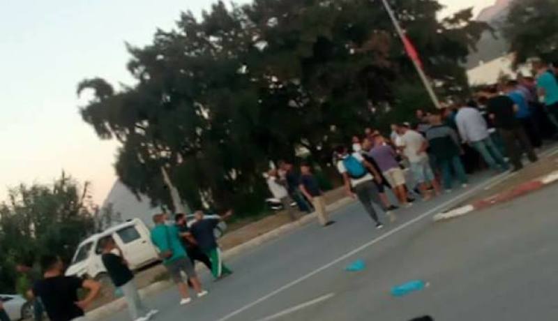 بالصور.. طريق بجاية – سطيف مغلق منذ 48 ساعة!!