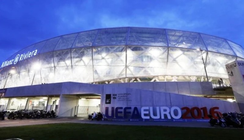 اليويفا يؤكد التزامه بالأمن بعد هجمات بروكسل