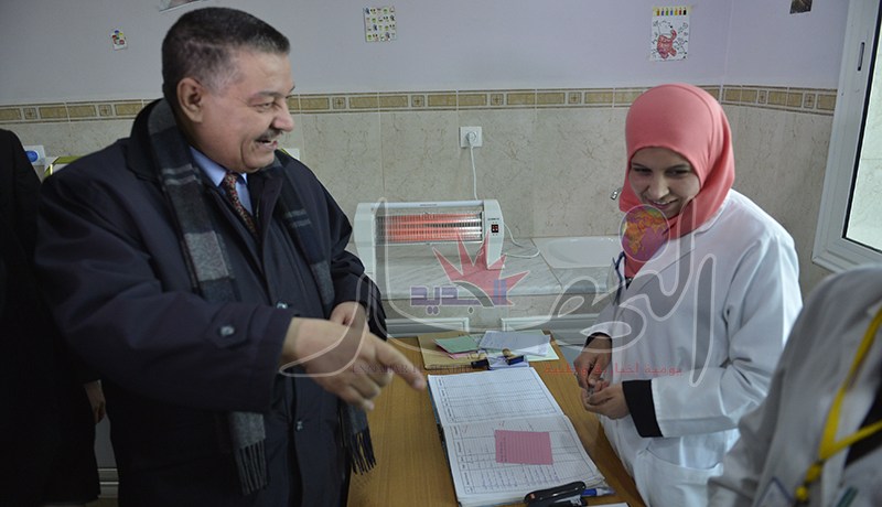 إعادة تمديد تراخيص العمل الاستثنائية للعمّال شبه الطبيين في المستشفيات