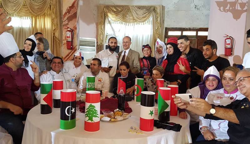 بالصور.. متنافسون من 9 دول عربية في مهرجان الأيادي الذهبية بالجزائر