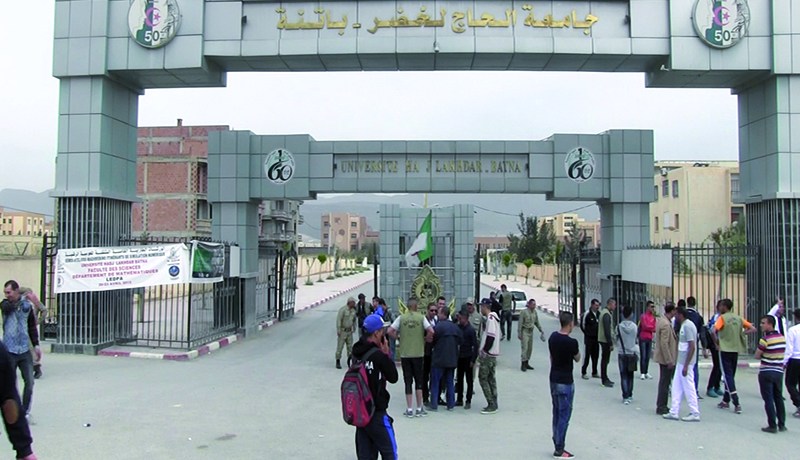 احتجاجات واشتباكات في جامعة باتنة بسبب إقصاء 39 طالبا