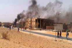 ناقلو الرمال والحصى يحتجّون أمام مقر الولاية المنتدبة ببني عباس في بشار