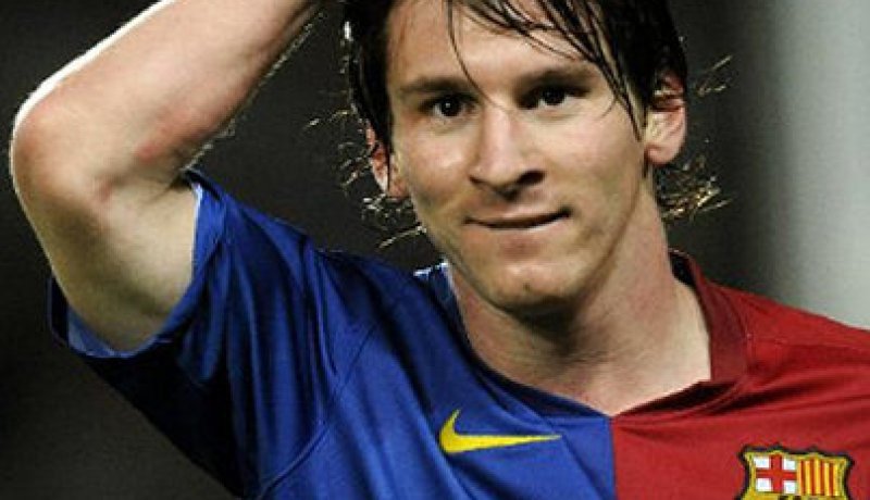 لاعب هولندي ينتقد الأرجنتيني ميسي ويتهمه بالعنصرية