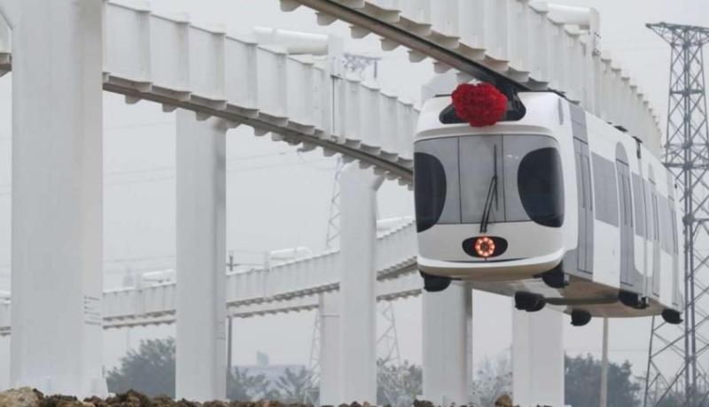 الصّين تطلق أوّل قطار معلّق في العالم يعمل بالطّاقة المتجدّدة