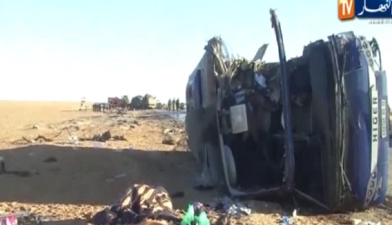 وفاة 11 شخصا وإصابة 25 اخرون اثر حادث مرور خطير وقع ما بين ورقلة وتقرت