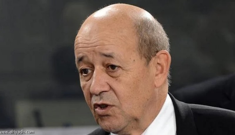 وزير الدفاع الفرنسي تلقى موافقة مشاركة الجزائر في استعراضات يوم 20 ماي