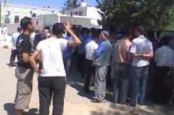 عشرات المواطنين يحاصرون مقر ولاية الوادي احتجاجا على السكن