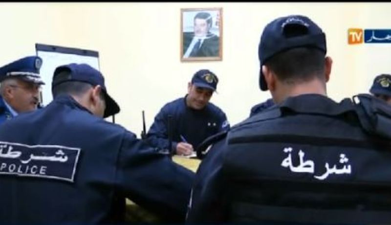 بالفيديو.. أمن وهران يفكك خلية تجنيد في صفوف تنظيم “داعش”