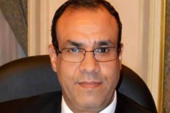 مصر تدرس إعادة دبلوماسييها إلى ليبيا