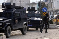 إبطال مفعول قنبلة في سيارة بجنوب شرق تركيا