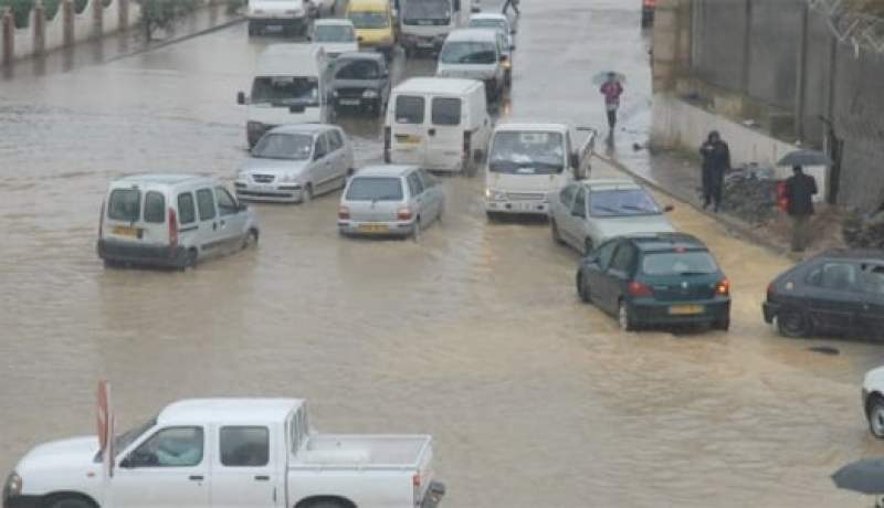 الارصاد الجوية تحذر من رياح قوية وامطار غزيرة