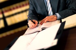 أصغر محام لأكبر قضية