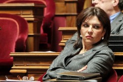 نائبة فرنسية: “ليس على الدولة تنظيم الإسلام في فرنسا بل على المسلمين تنظيم أنفسهم”