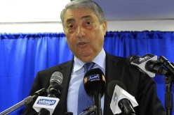 بن فليس يحيّي أصدقاءه  الافتراضيين