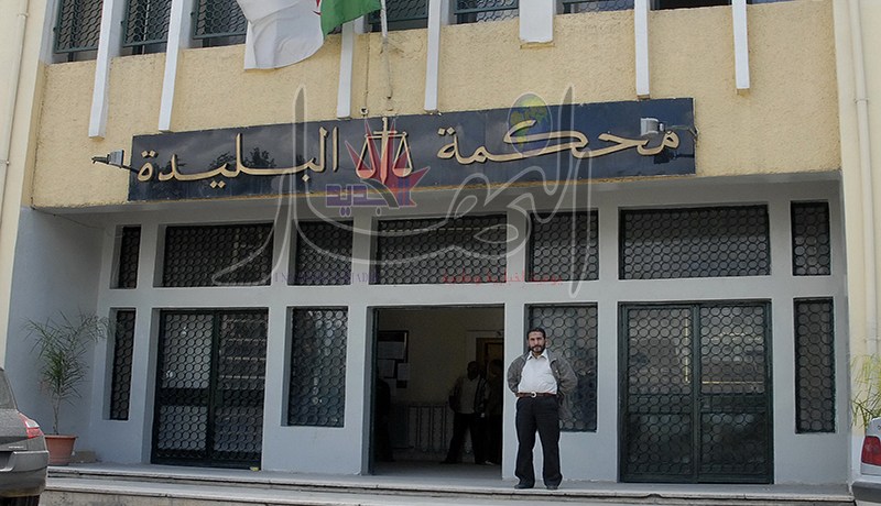 الذراع الأيمن للخليفة مهدد بالسجن 3 سنوات لاستفادتهم من شهادات مزورة