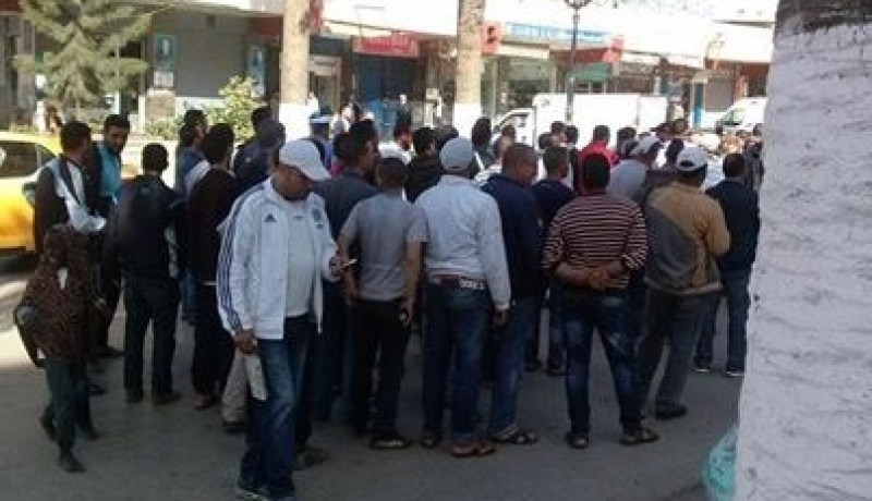 العشرات من مالكي بنادق الصيد يطالبون بإسترجاع أسلحتهم في البويرة