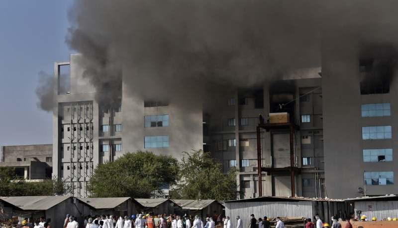 الهند: 5 قتلى إثر حريق في أكبر مصنع لقاحات بالعالم