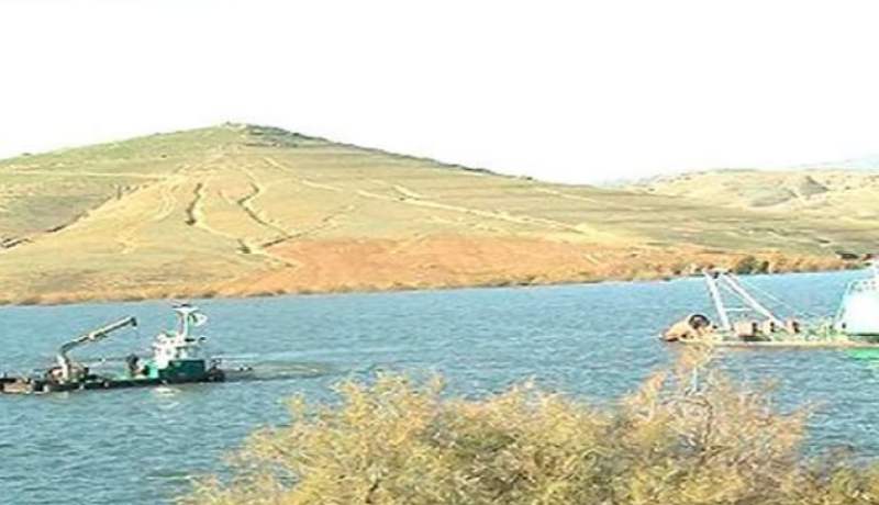 وزارة الموارد المائية تطلق عمليات لنزع ما يقارب 11 مليون متر مكعب من الأوحال