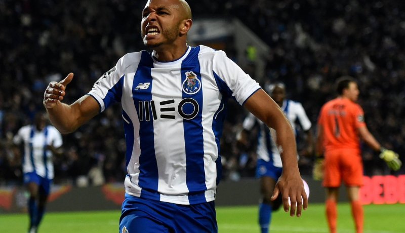 بالفيديو.. براهيمي يُبهر بهدف رائع