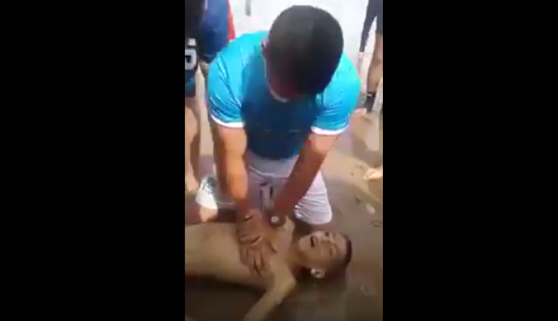 بالفيديو .. مغربي شجاع ينقذ طفلا من الموت غرقا